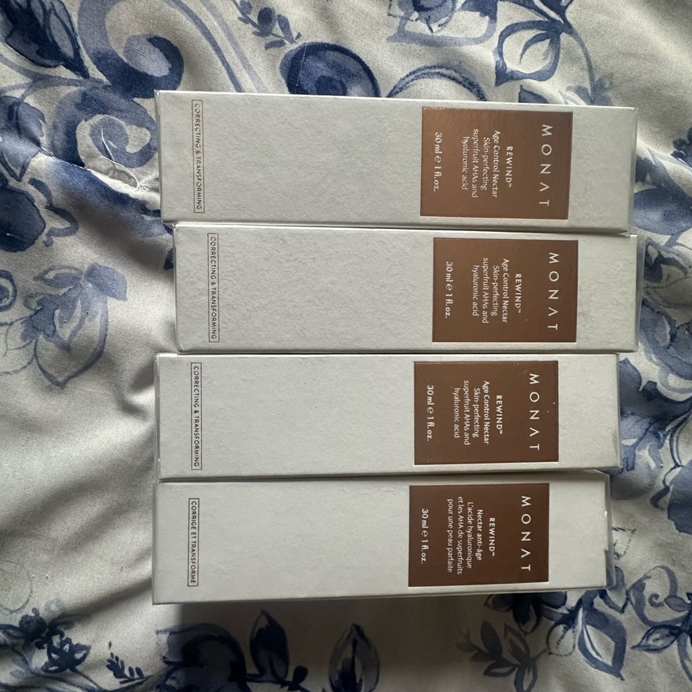 Monat Hair Care Set